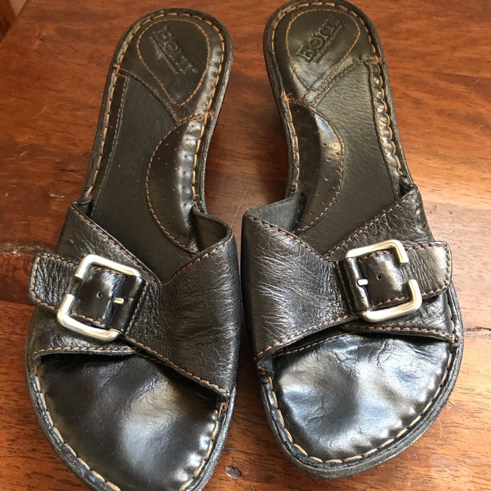 Born size 8 black leather shoes